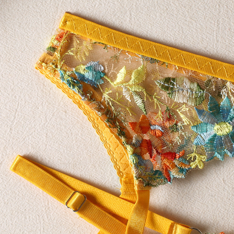 Komplet bielizny z kwiatowym haftem na specjalne okazje Sylvianne