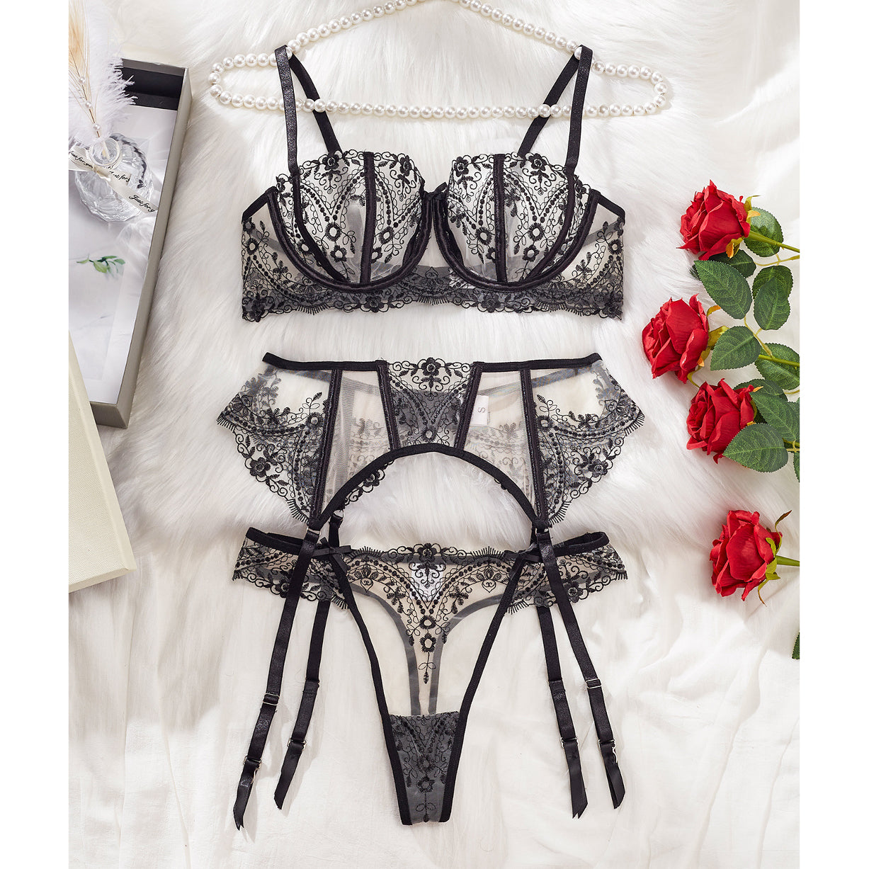 Komplet bielizny koronkowej z półmiseczkami dla wyjątkowych chwil Janay Czarny