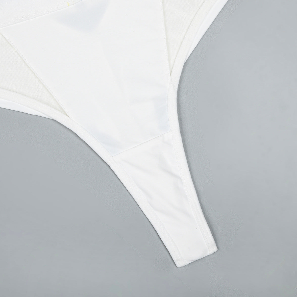 Komplet bielizny z regulowanymi paskami na specjalne okazje Latoria