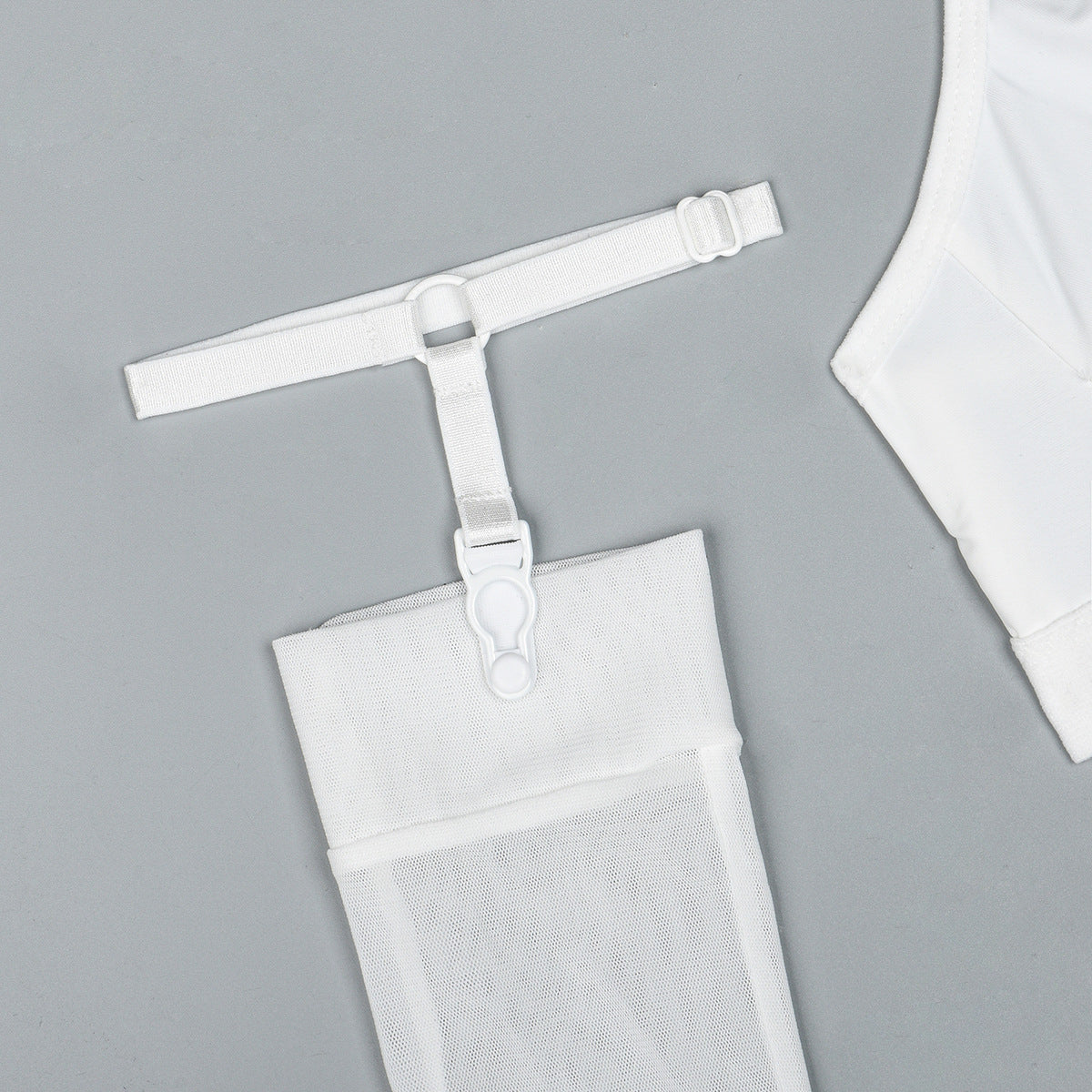 Komplet bielizny z regulowanymi paskami na specjalne okazje Latoria