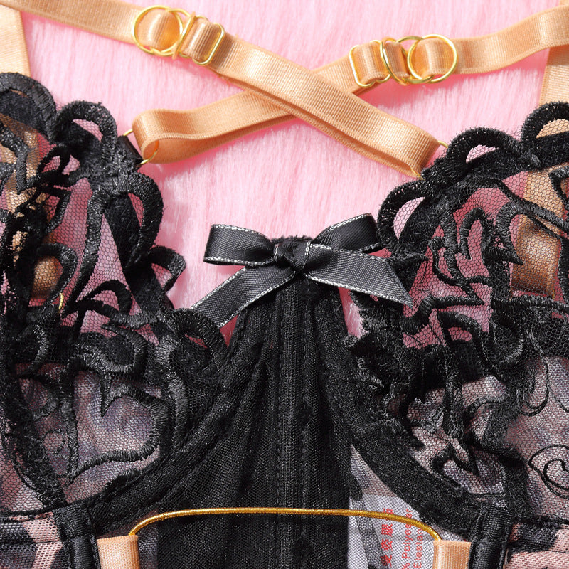 Bielizna z haftem na romantyczne wieczory Yelena