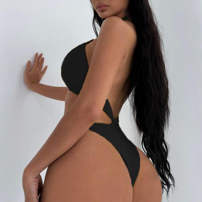 Strój kąpielowy z wiązaniem na szyi idealny na plażę Regiena