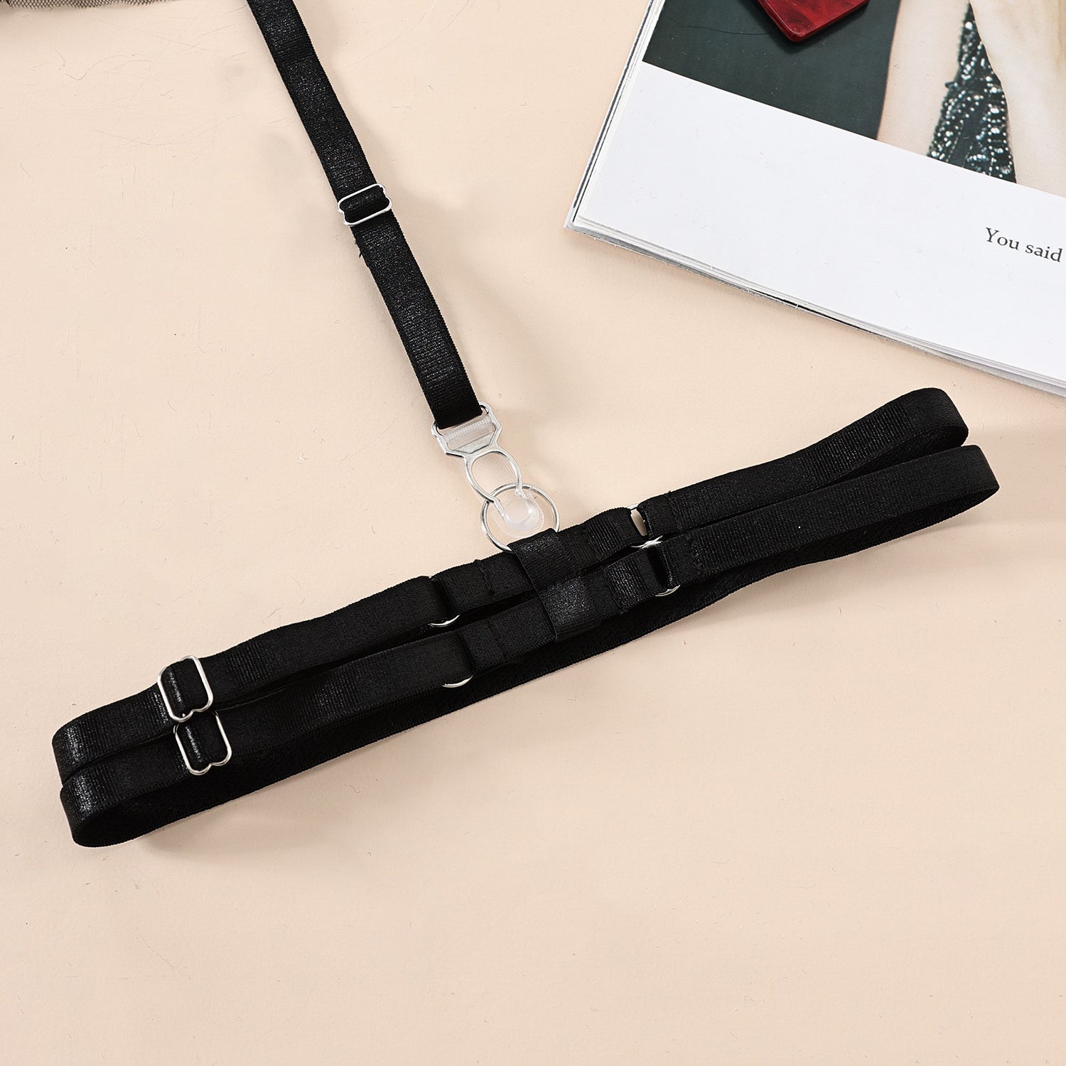 Komplet bielizny z kwiatowym haftem Nadije