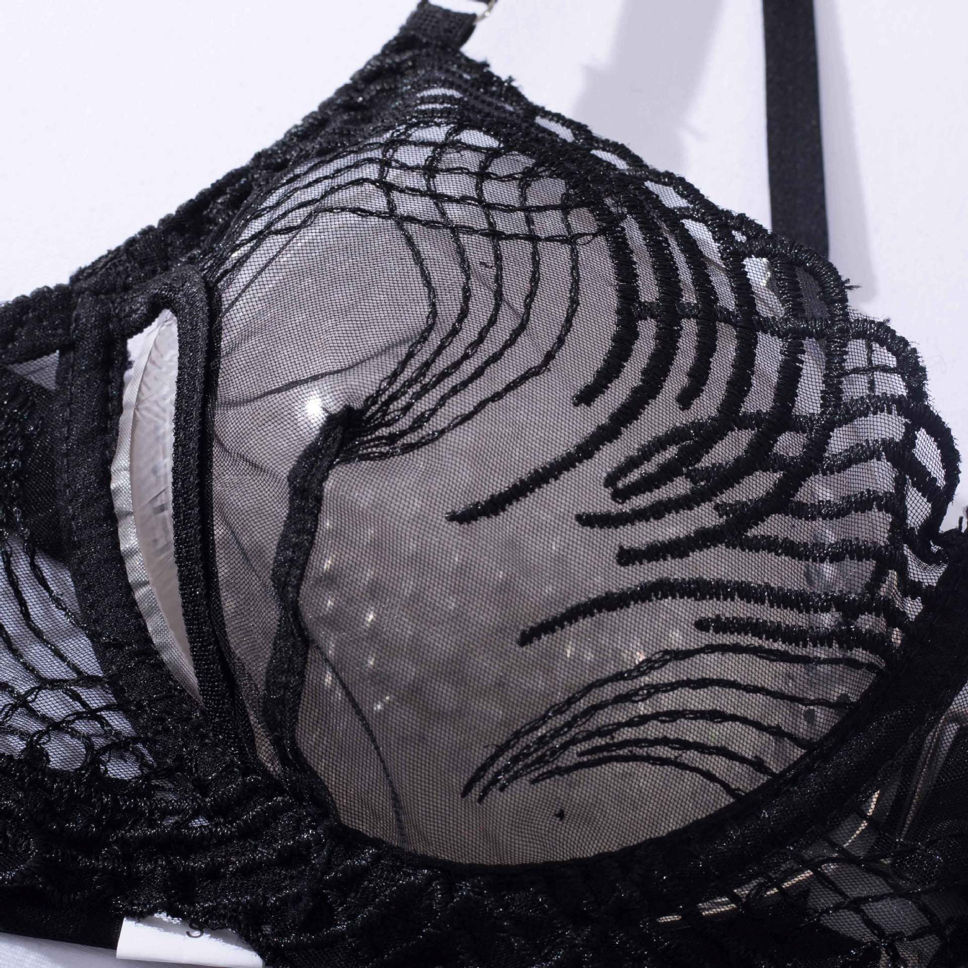 Komplet bielizny z koronki na wyjątkowe okazje Amalita