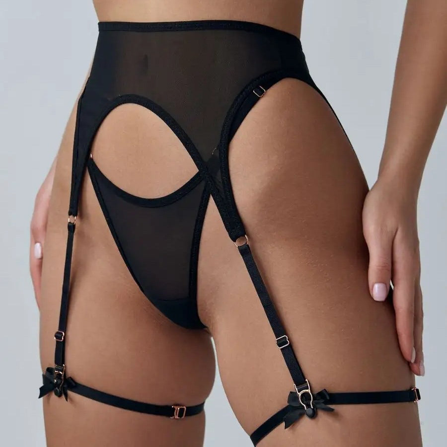 Komplet bielizny z delikatnych materiałów na romantyczne wieczory Carmelita