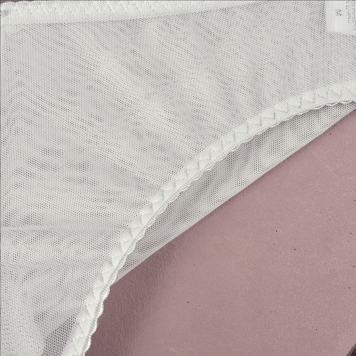 Komplet bielizny z fiszbinami i figami na specjalne okazje Malathi