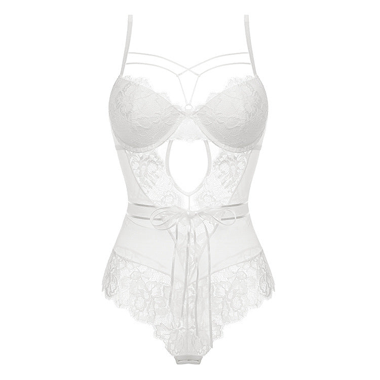 Body koronkowe z ozdobnymi detalami na romantyczne wieczory Kitt Biały