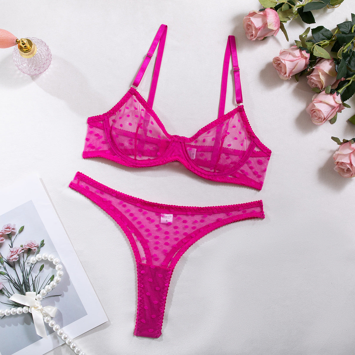 Bielizna damska ultracienka z delikatnego materiału Sandita Różowy2