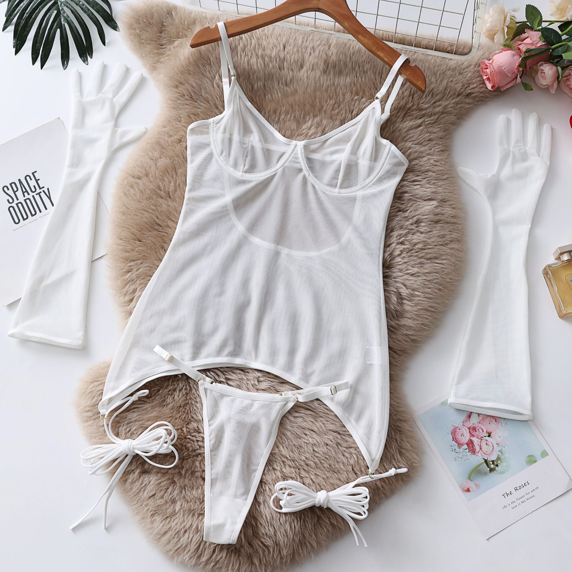 Komplet koronkowej bielizny na romantyczne wieczory Yvelise Biały