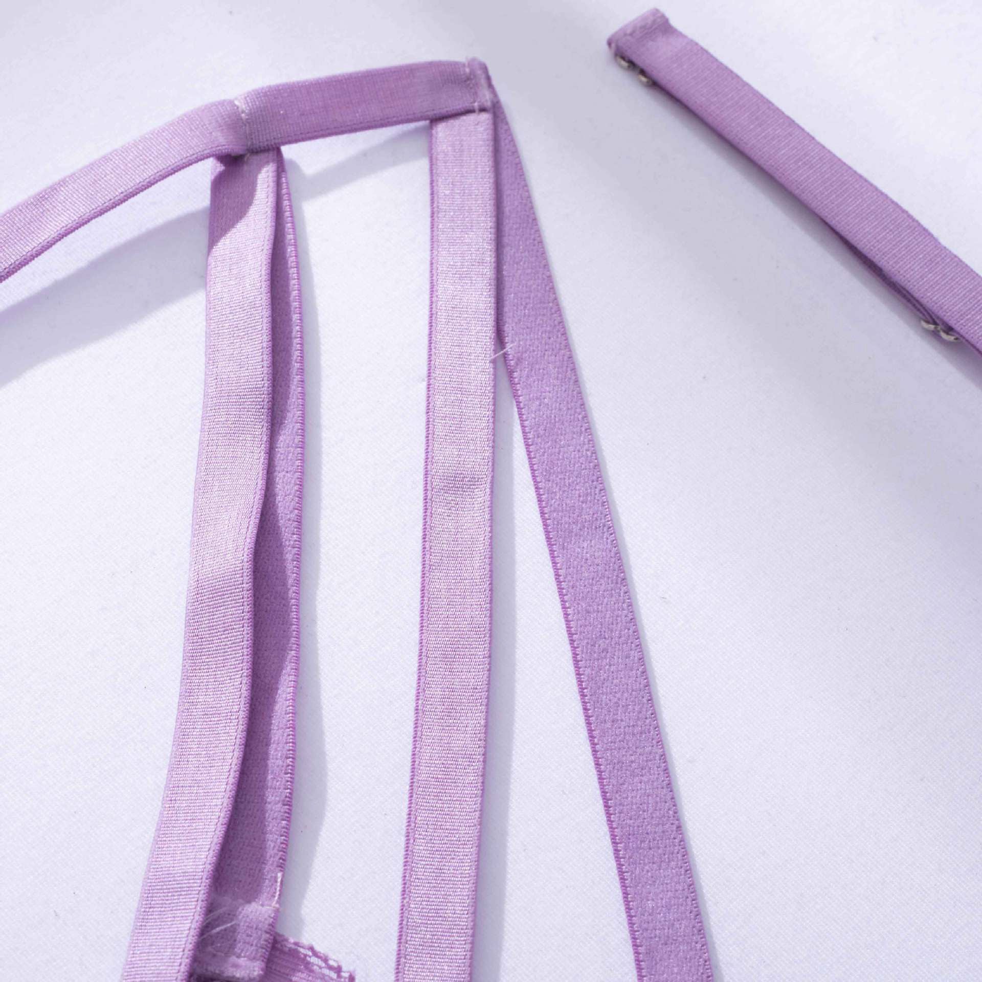 Koronkowa bielizna z półmiseczkami regulowane ramiączka Rebekah