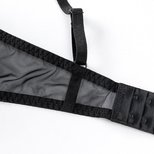 Komplet bielizny z subtelnymi zdobieniami na specjalne okazje Suphiye