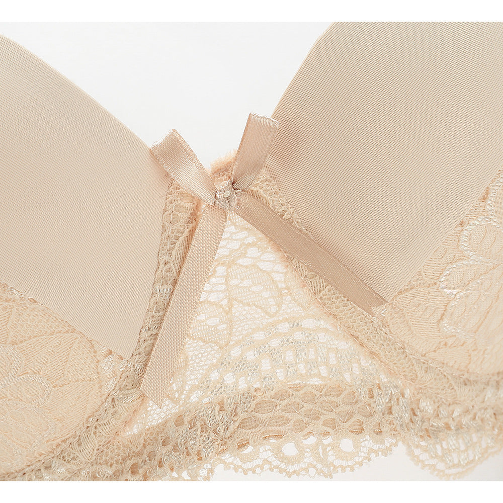 Biustonosz push-up z usztywnieniem i subtelnymi zdobieniami Veritchka