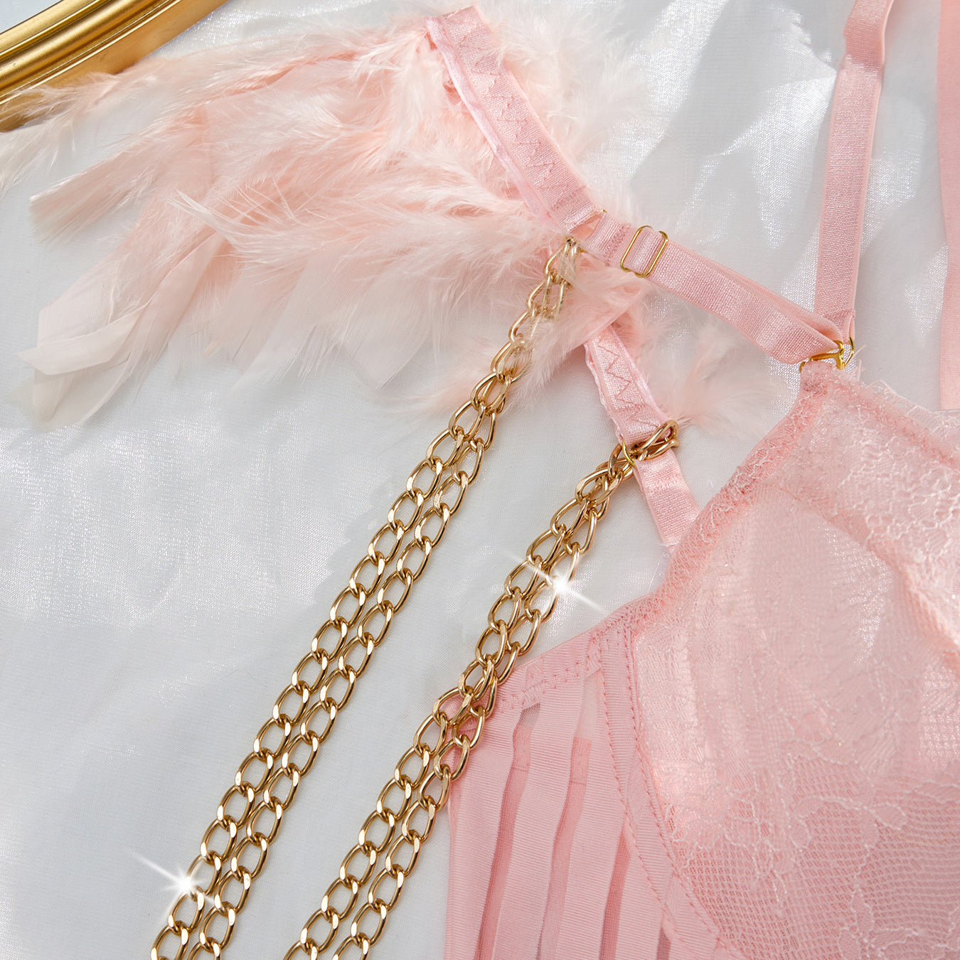 Body z piórkami na specjalne okazje Ingerlise