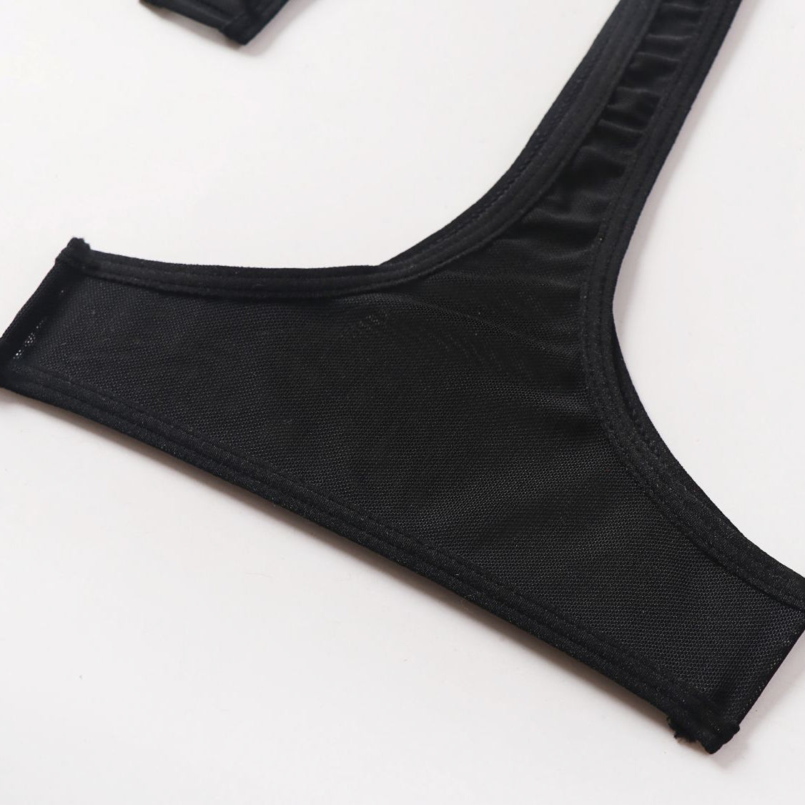 Pas do pończoch z zestawem na romantyczne wieczory Chihoko