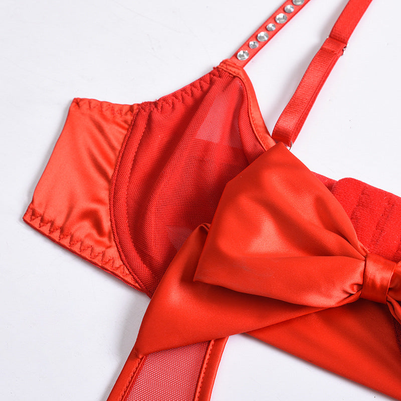 Body z kokardą i łańcuszkiem na specjalne okazje Harriette