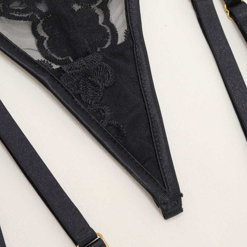 Komplet bielizny z drobnym wzorem i przezroczystymi wstawkami Solja