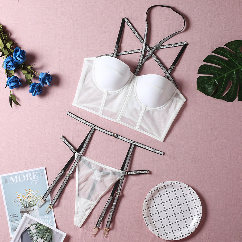 Komplet bielizny z ozdobnym pasem na specjalne okazje Kumari Biały