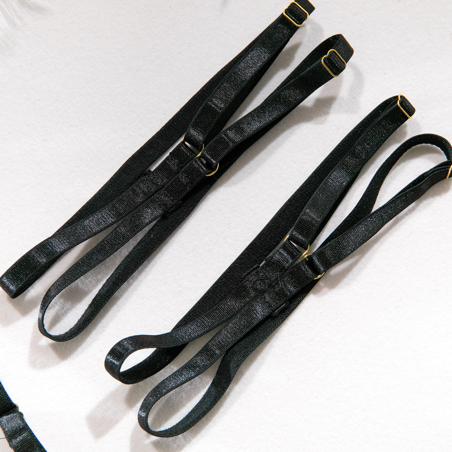 Koronkowy komplet bielizny trzyczęściowy regulowany Lizanne